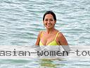 cartagena-women-boat-1104-33