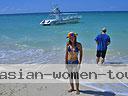 cartagena-women-boat-1104-59